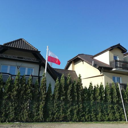 Zajazd I Restauracja "Mysliwskie Zacisze" Nikielkowo Buitenkant foto